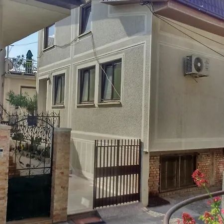 Novel Town Square Apartman *
